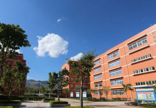 德阳旅游职业学校