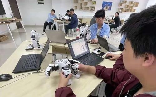 重庆双语学校国际部