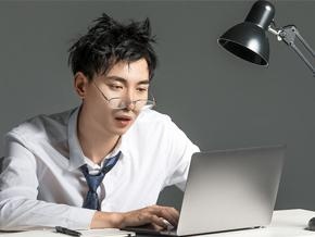 待业在家者