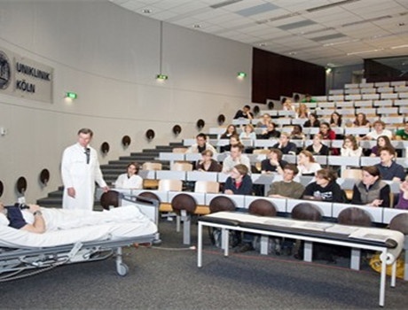 北莱茵-威斯特法伦州天主教高等专业学院