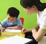 一孩子一老师一教室