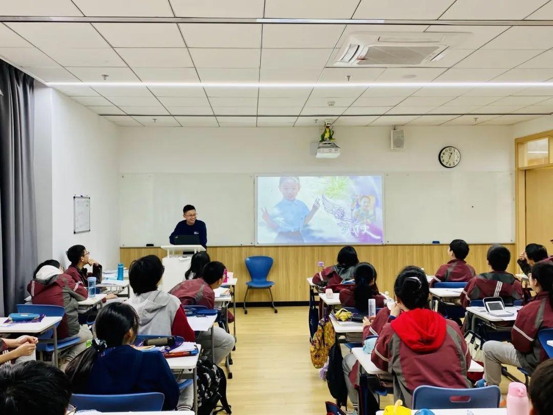 感恩节班会.jpg