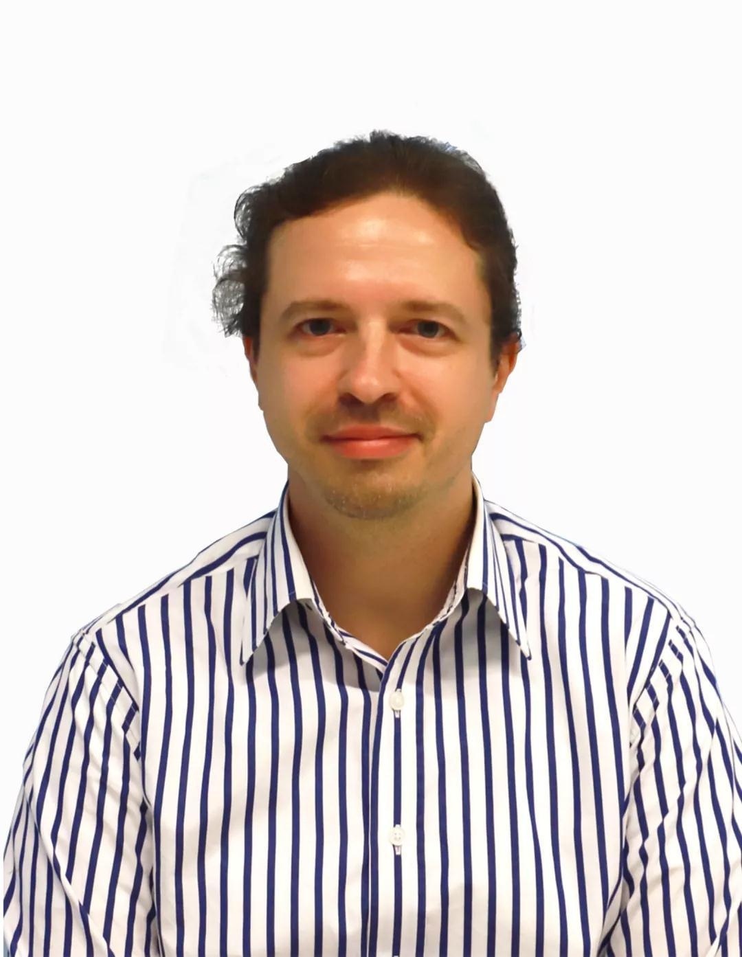 Dr. Anton Lyubinin