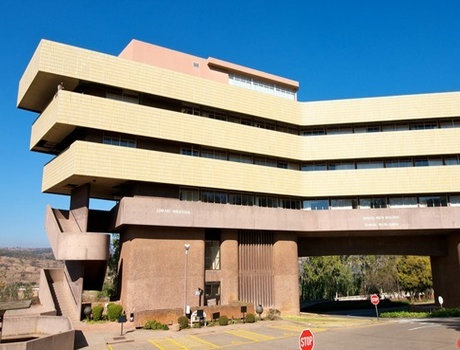 南非大学