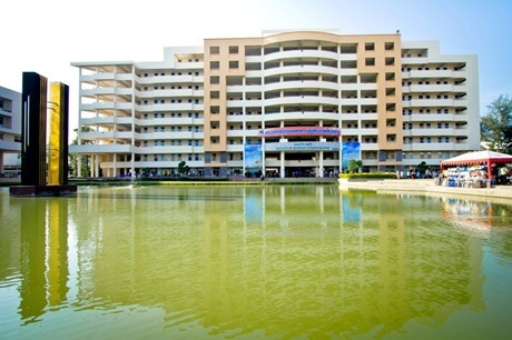 东北皇家理工大学