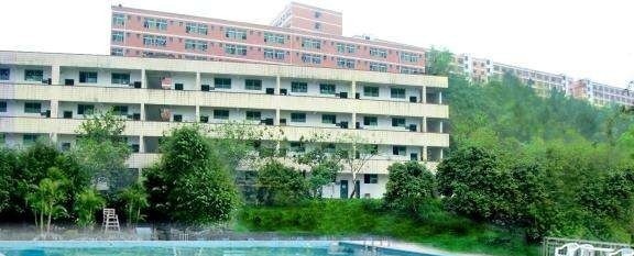 四川三河职业学院五年制大专报名条件