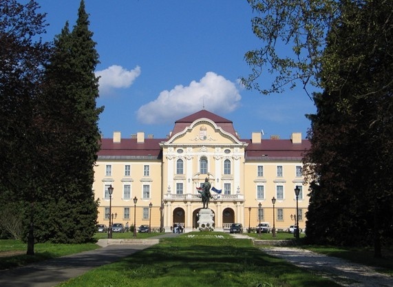 圣伊斯特万大学