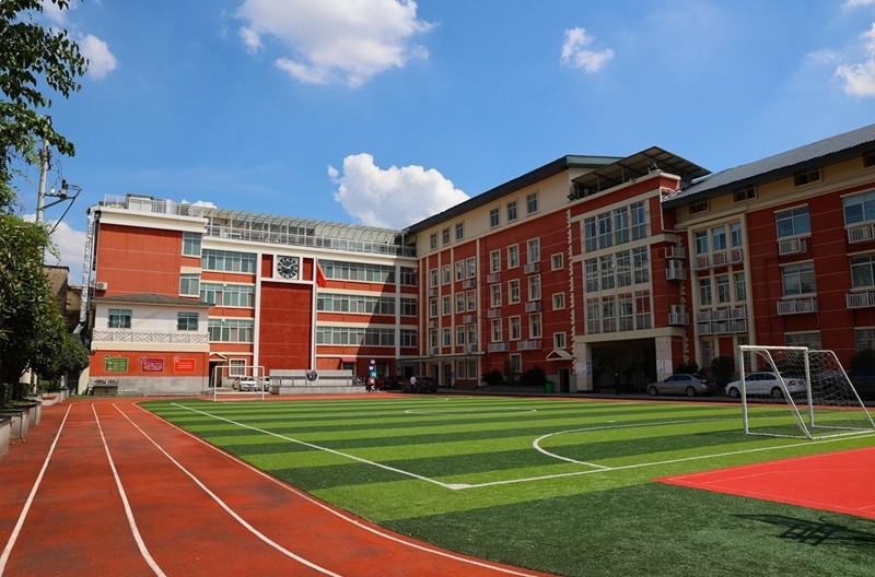 武汉英中学校