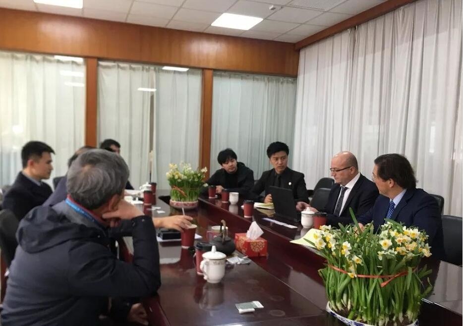 会议现场.jpg