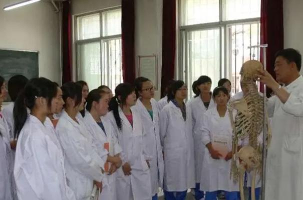 通化市卫生学校2022年有哪些专业