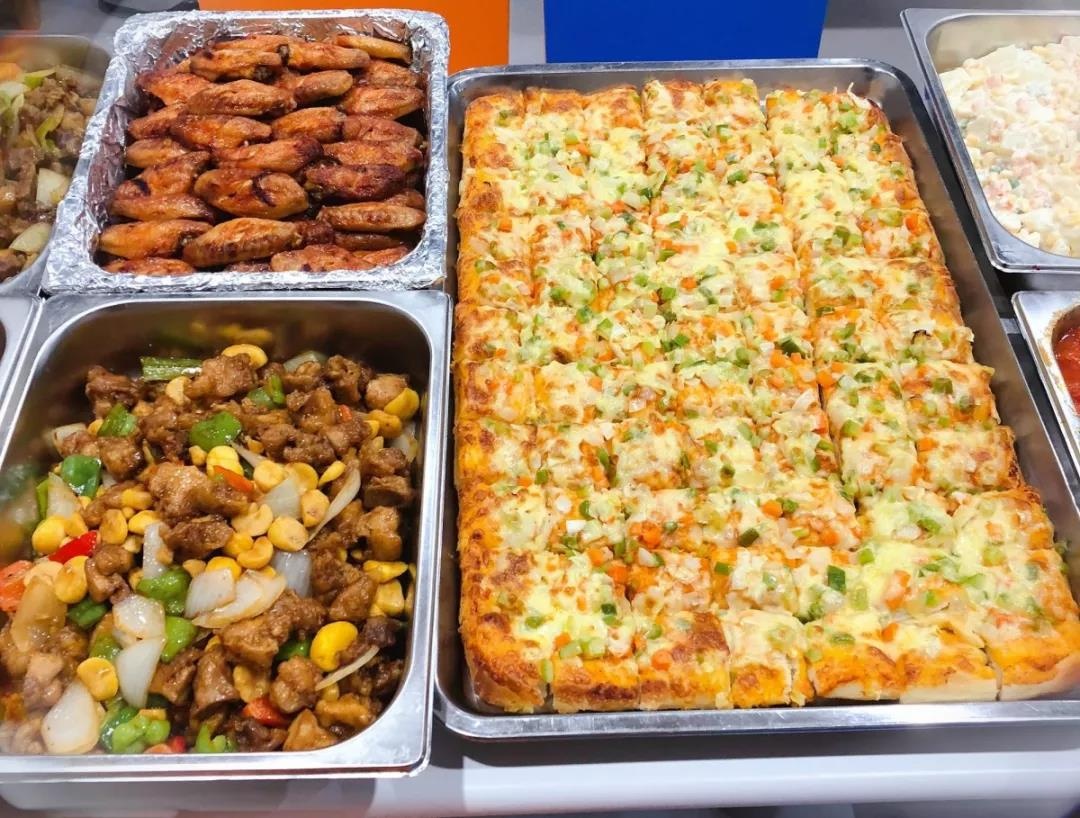 北京明诚外国语学校 飘香食堂 | 早上做王子 中午做国王