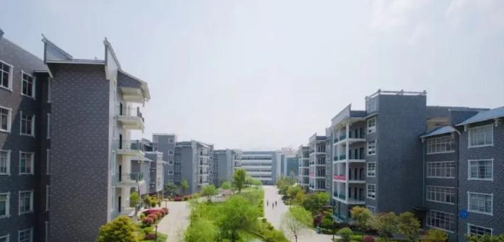 吉首大学张家界学院