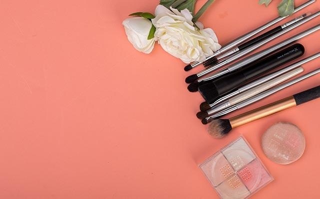 眼线应该怎么画