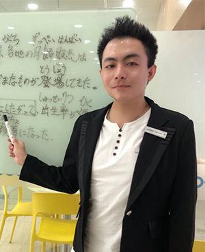 杜玮