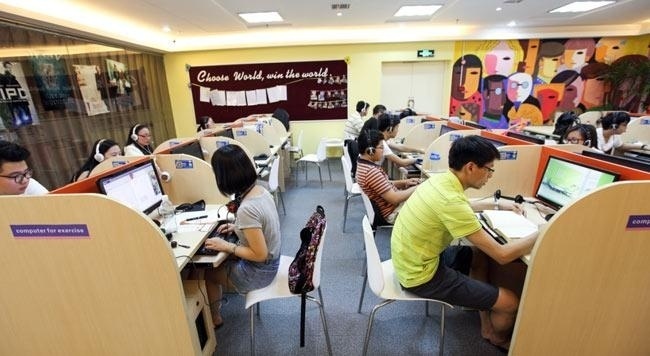 ENGLISH CORNER 英语角