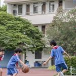 碎步小跑