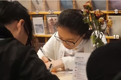 在苏州诚品书店给远方的朋友写信