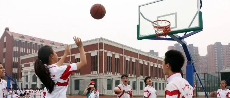 北京新亚中学国际部初中2023年学费标准