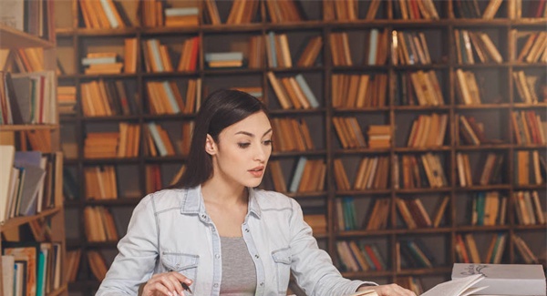 重庆广播电视中等专业学校