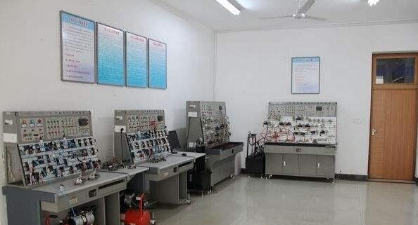 云南冶金高级技工学校