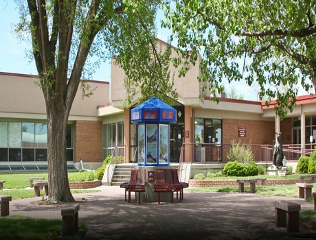 哈欽森社區(qū)學(xué)院與地區(qū)職業(yè)學(xué)校