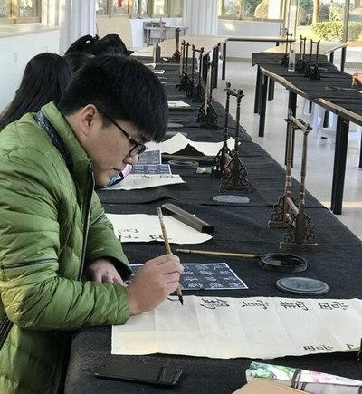 中加枫华国际学校书法社：指导老师