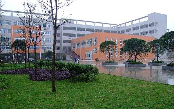 内江职业中学招生办