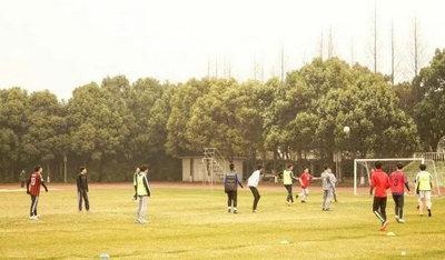 上海金苹果国际部期末社团总结：足球社
