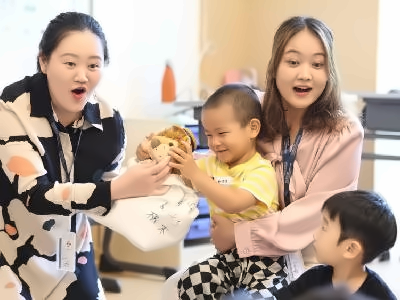 深圳前海哈罗港人子弟学校校园生活