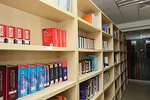 上海美达菲学校图书馆