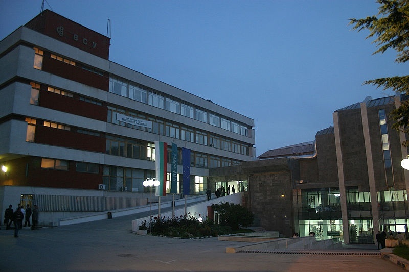瓦尔纳自由大学