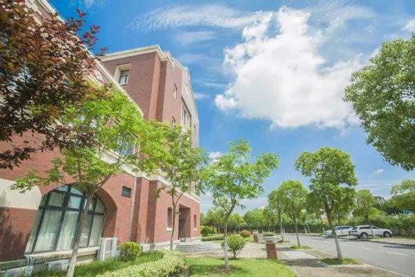 上海建桥国际高中