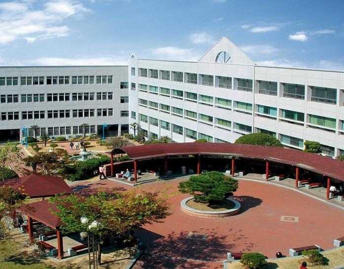 釜山外国语大学