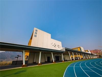 青岛为明学校