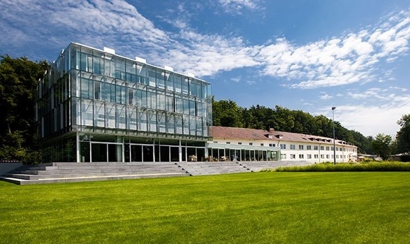 泽佩林大学