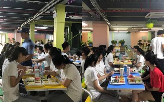上海金苹果双语学校国际部学生军训.jpg