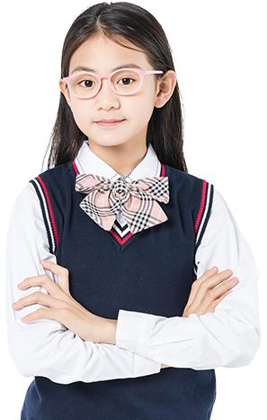 小学生军事冬令营学员