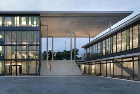 罗森海姆应用技术大学