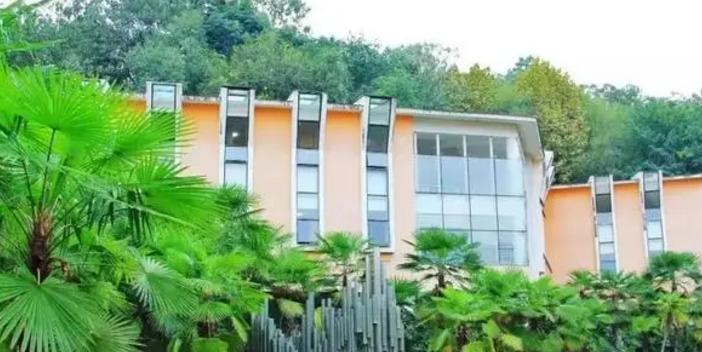 长沙学院是不是985大学？