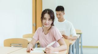 大学四级425分以下