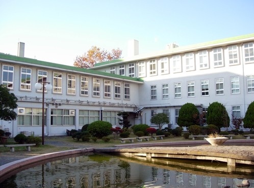 横滨市立大学