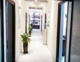 成都杰尼托尼盖美发学校