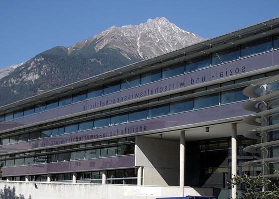 因斯布鲁克大学