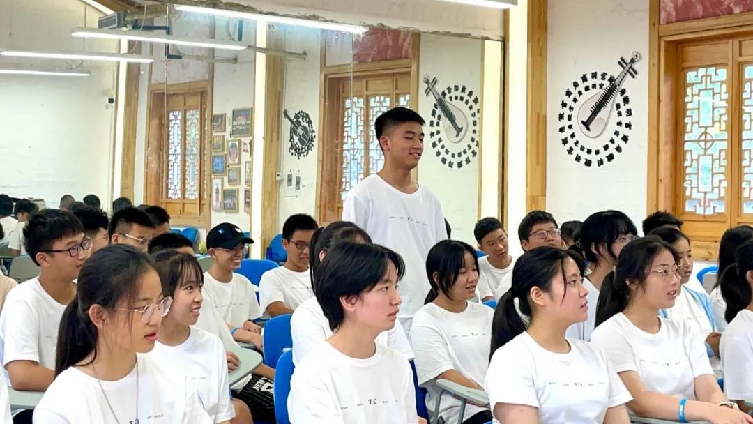 成都绵实外国语学校