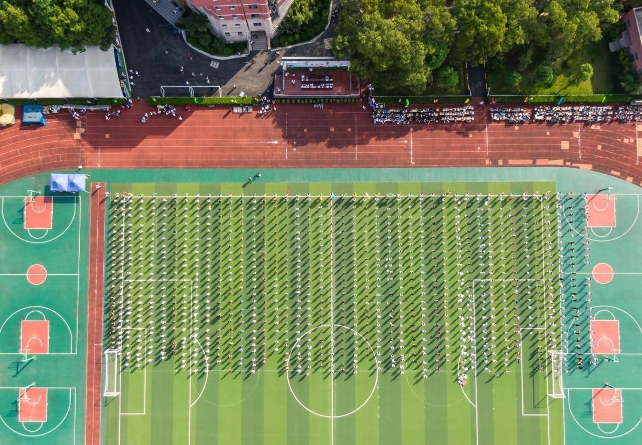 美国蓝带汇点高中2019年秋季运动会.jpg