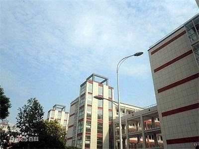 连云港外国语学校