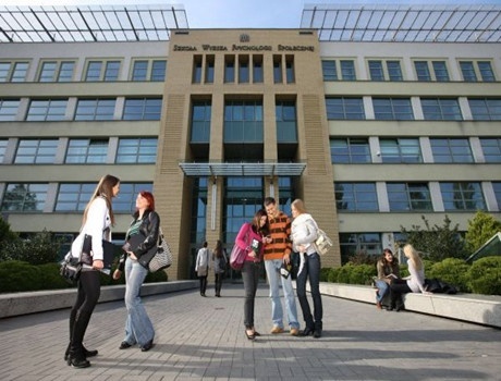 华沙社会科学与人文学校