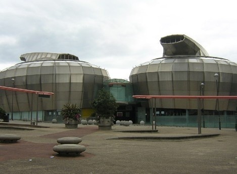 谢菲尔德哈勒姆大学