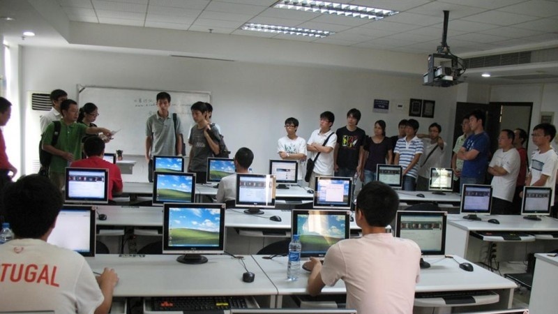 石家庄冀中纺织中等专业学校