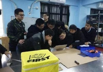 美国蓝带汇点国际高中生2018 FRC赛季准备：视频
